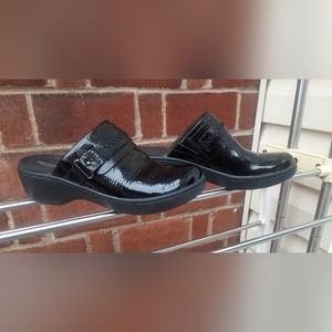 Clarks patent leather shoes